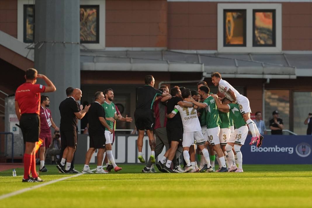 Konyaspor ilk maçında nefes kesti! İşte o anlar 4